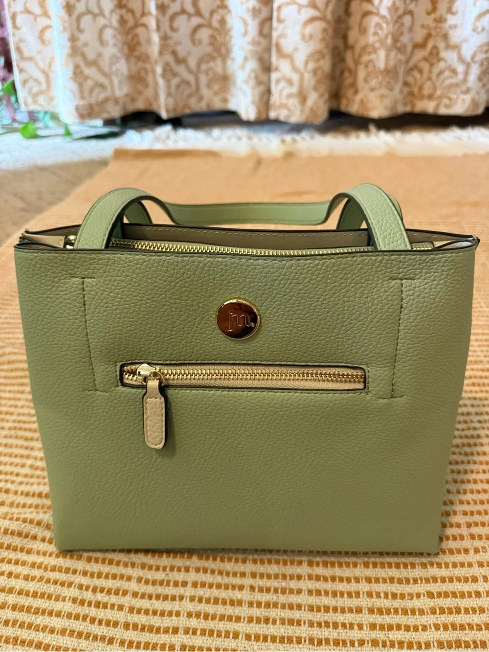 Jessica Moore Mint Green Vegan Leather Handbag.   NWOT